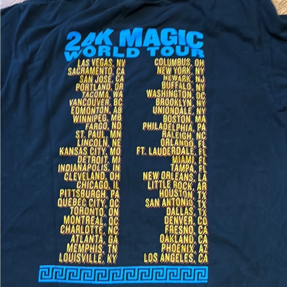 Bruno Mars concert Tee size small - Picture 2 of 2